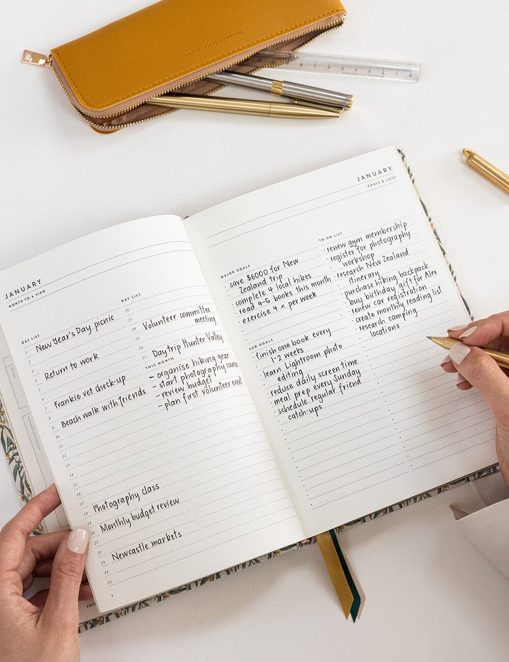 Bespoke Golden Wattle 2027 Desktop Planner