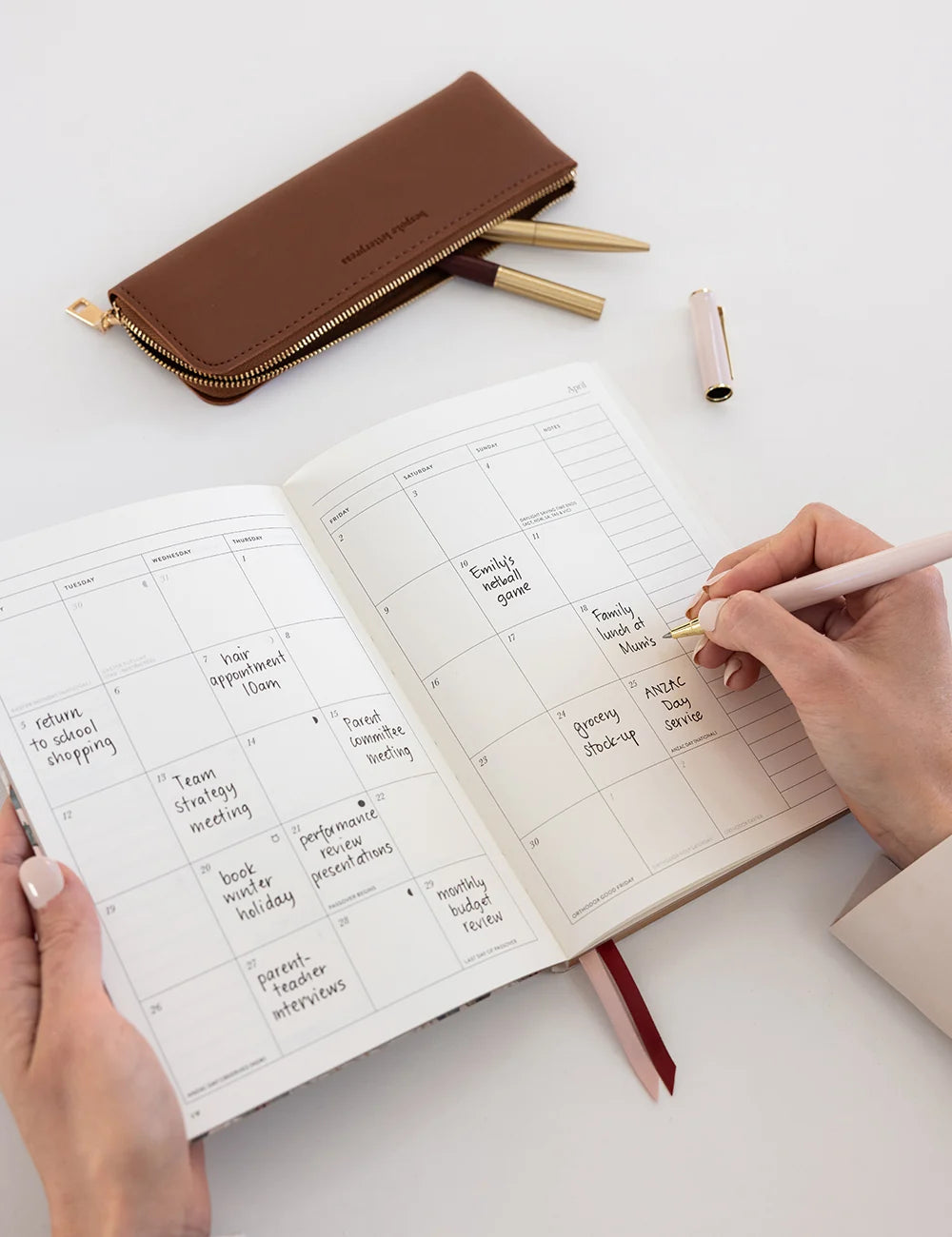Bespoke Heritage Roses 2027 Weekly Planner Notebook