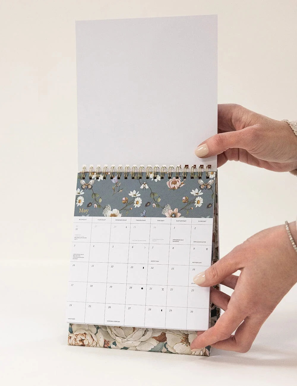 Bespoke 2027 Desk Calendar