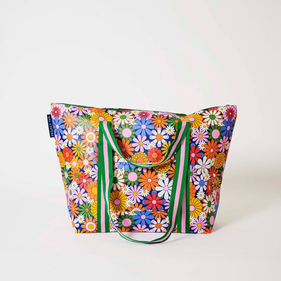 Zip Medium Tote: Coastal Floral