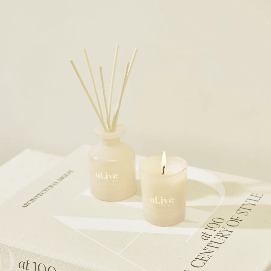 Al.ive Mini Soy Candle Bauble: Golden Wattle & Citrus