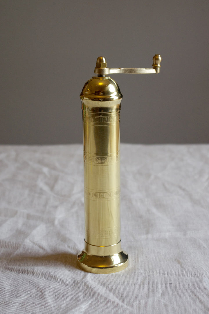 Alexander Salt Mill Brass 23cm: 