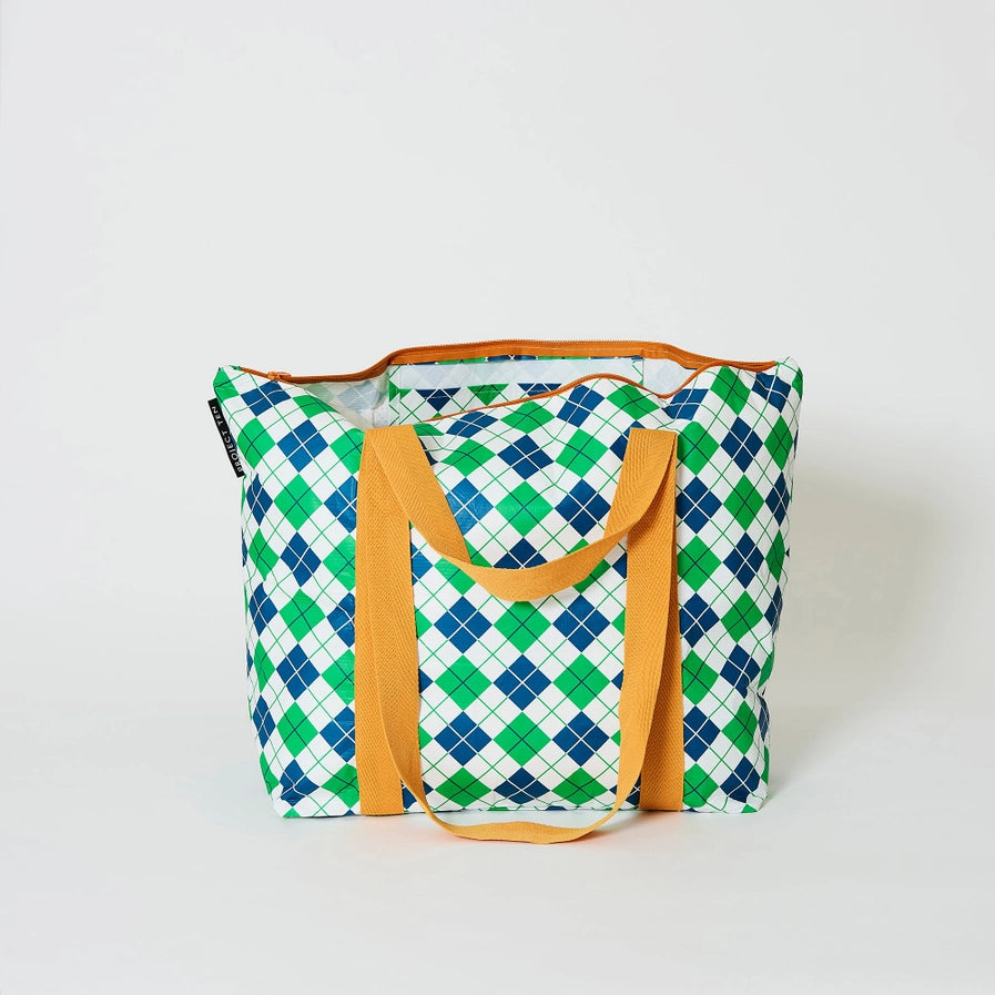 Zip Medium Tote: Argyle