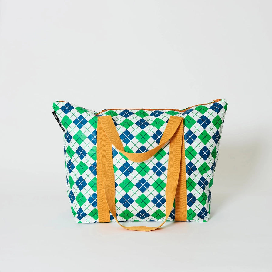 Zip Medium Tote: Argyle