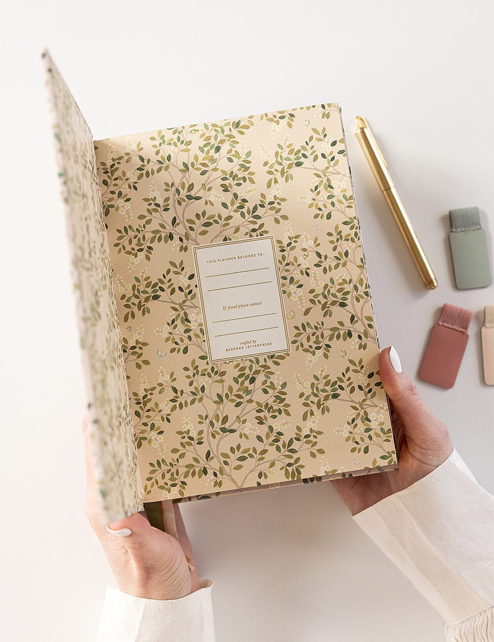 Bespoke Desktop Linen Bound Planner 2025: White Blossoms