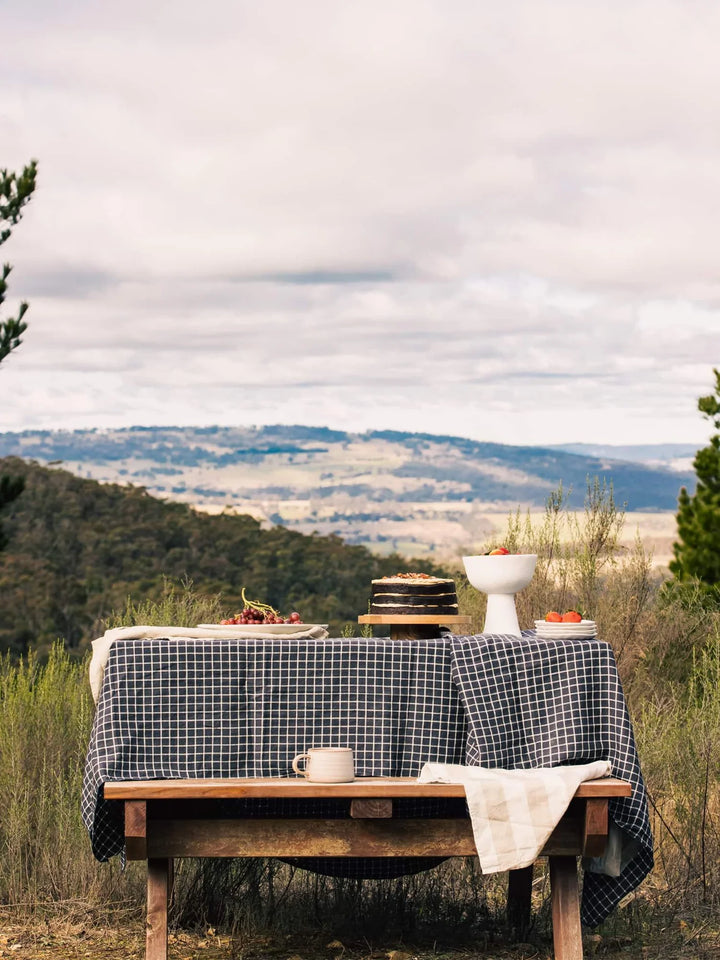 Carlotta & Gee Tablecloth 350x180cm: French Navy