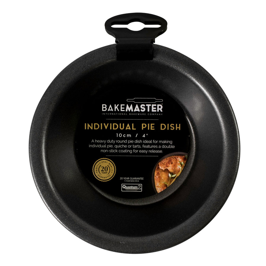 Black pie dish with Bakemaster packaging on a white background