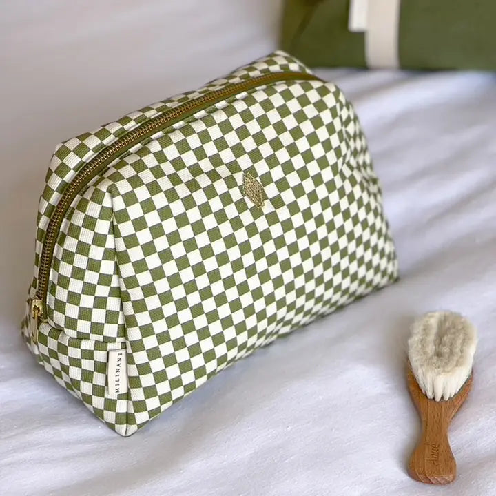 Jade Beauty Bag: Damier