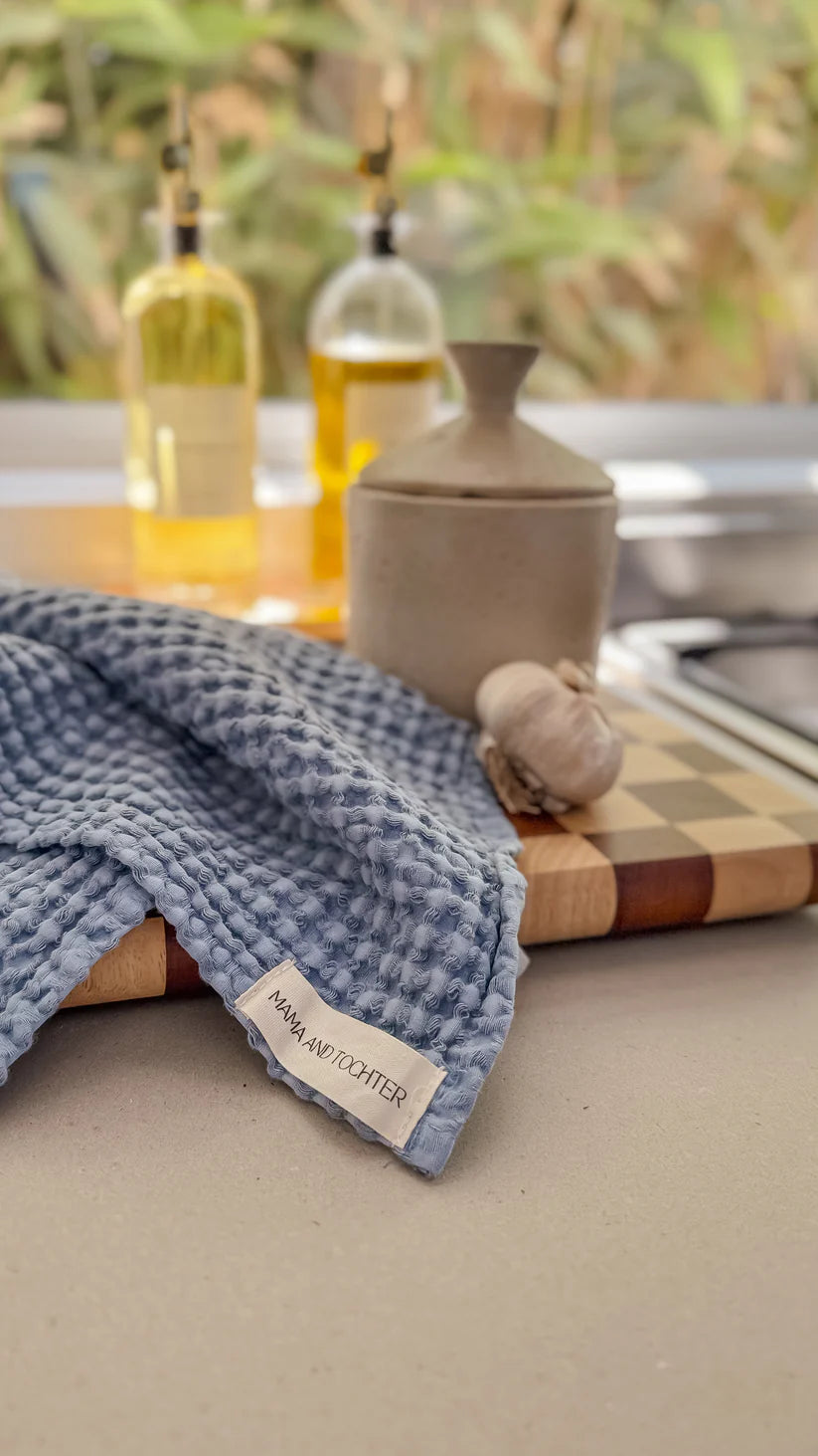 Mama & Tochter Waffle Tea Towel: Blue