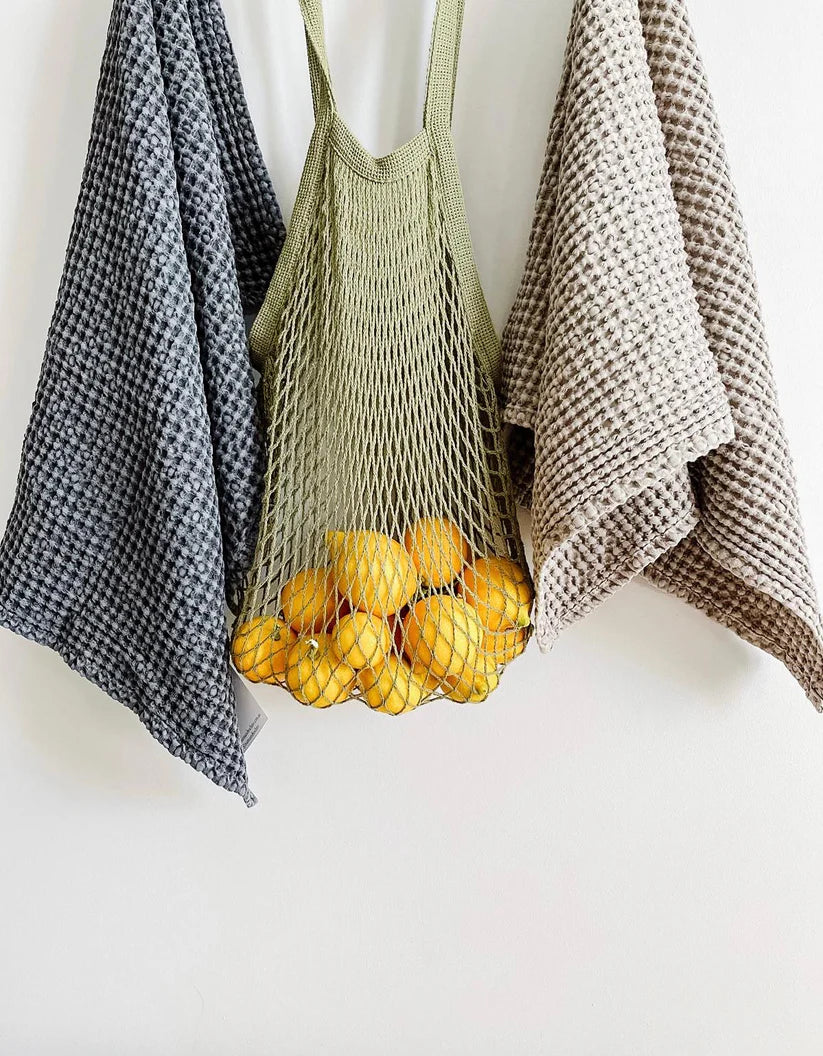 Mama & Tochter Waffle Tea Towel: Charcoal