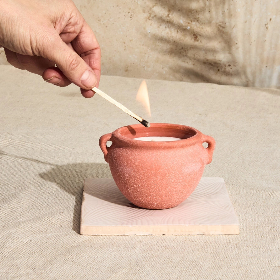 Terracotta Pottery Candle - Passionfruit &amp; Vanilla
