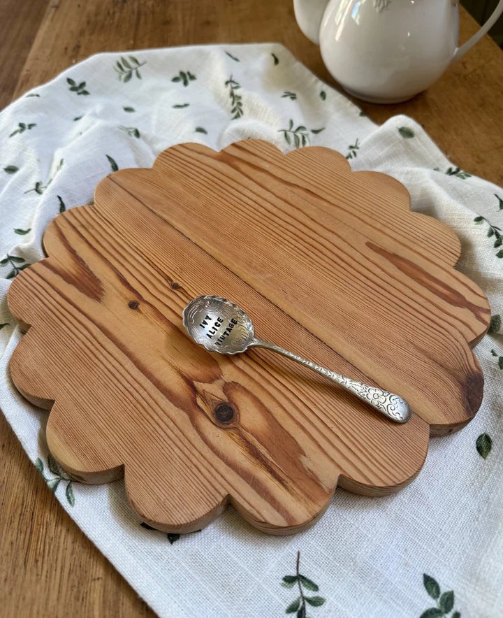 Round Scallop Serving Board