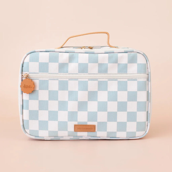 Checkered lunch bag with a beige background