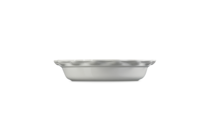 Le Creuset Meringue pie dish on white background