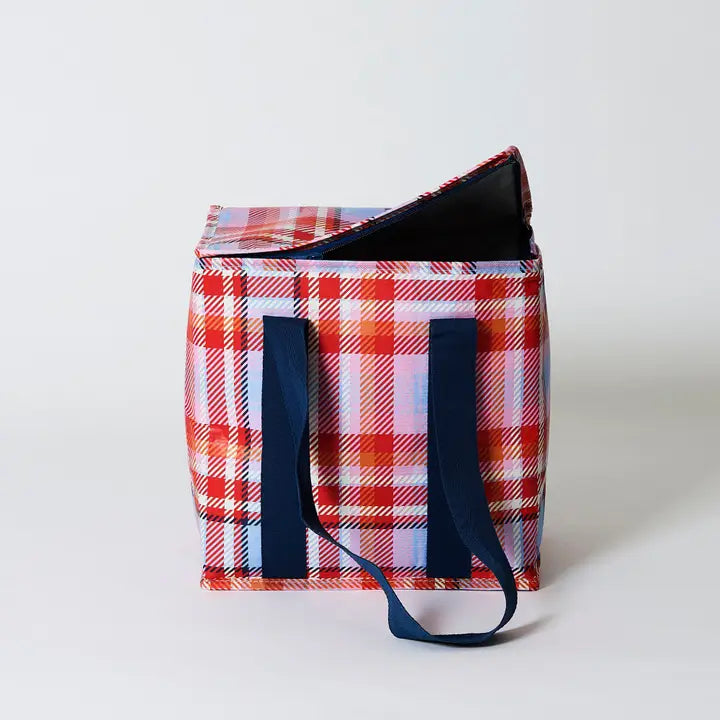 Medium Insulated Tote: Tartan