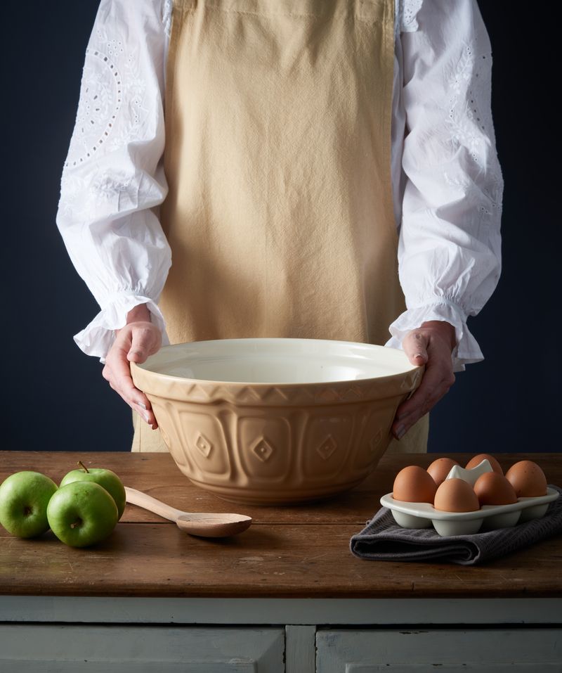 Mason Cash Mixing Bowl 26cm 2.7L: Cane